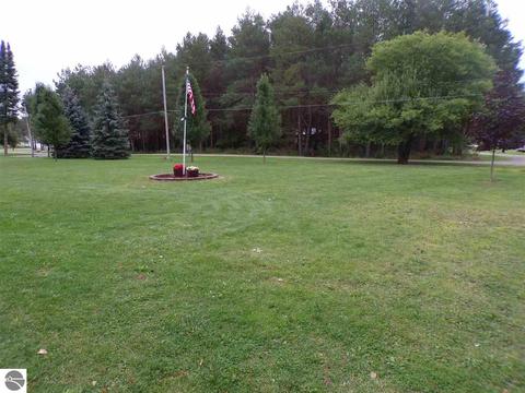 2855 E Lake Dr, Lupton, MI 48635 photo 6