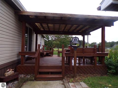 2855 E Lake Dr, Lupton, MI 48635 photo 2