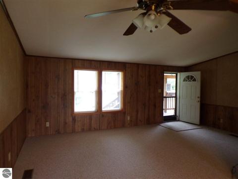 2855 E Lake Dr, Lupton, MI 48635 photo 9