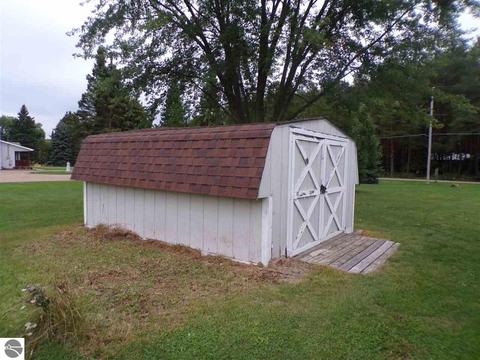 2855 E Lake Dr, Lupton, MI 48635 photo 7