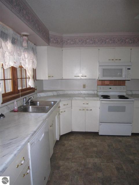3010 Crozier Rd, Lupton, MI 48635 photo 7