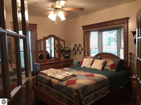 1591 E St Charles Rd, Ithaca, MI 48847 photo 18