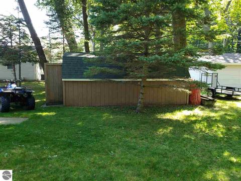746 Point Ln, Au Gres, MI 48703 photo 9