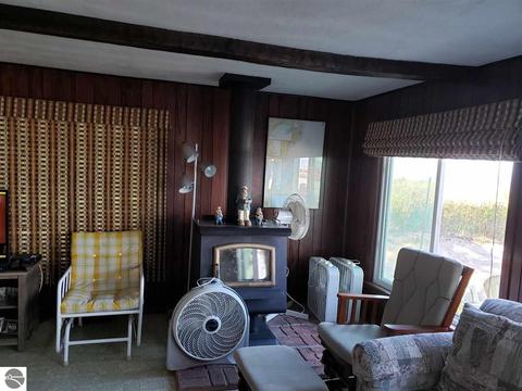 746 Point Ln, Au Gres, MI 48703 photo 17