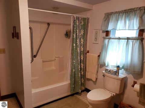 746 Point Ln, Au Gres, MI 48703 photo 20