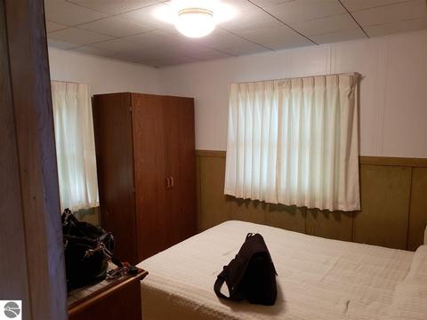 746 Point Ln, Au Gres, MI 48703 photo 14