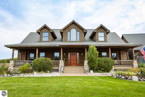 6541 E Hillside Dr, Cedar, MI 49621 photo 1