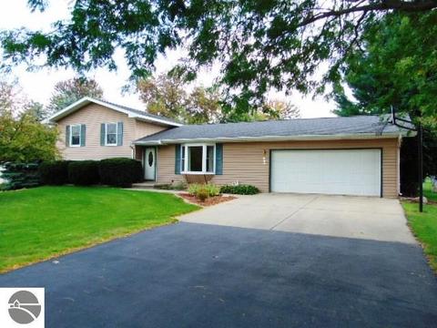 480 Norton Gibbs Dr, Ithaca, MI 48847 photo 1