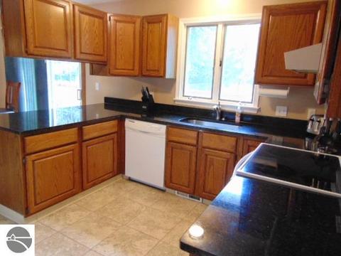480 Norton Gibbs Dr, Ithaca, MI 48847 photo 9