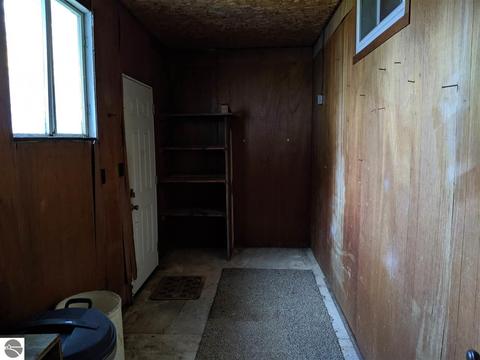 593 N Baldwin, Owosso, MI 48867 photo 31