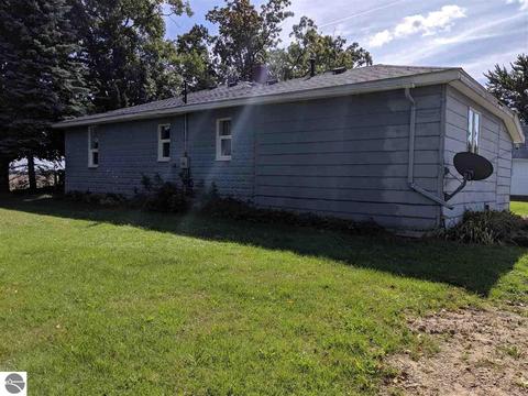 593 N Baldwin, Owosso, MI 48867 photo 5