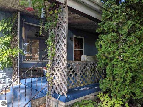 593 N Baldwin, Owosso, MI 48867 photo 9