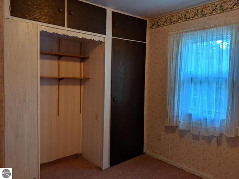 593 N Baldwin, Owosso, MI 48867 photo 27