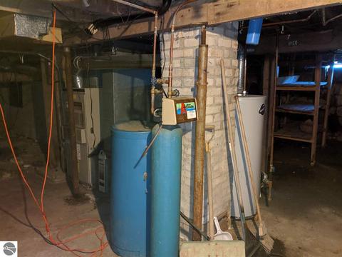 593 N Baldwin, Owosso, MI 48867 photo 34
