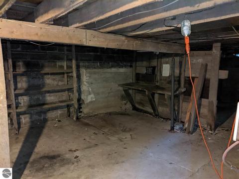 593 N Baldwin, Owosso, MI 48867 photo 33