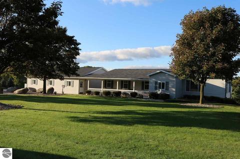 9664 W Monroe Rd, Elwell, MI 48832 photo 2