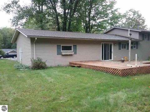 8810 S Circle E, Farwell, MI 48622 photo 38