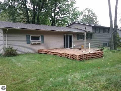8810 S Circle E, Farwell, MI 48622 photo 39