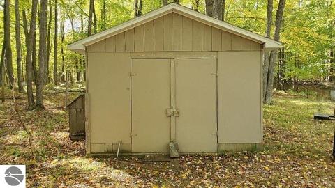 3398 Maple Rdg, Lupton, MI 48635 photo 2