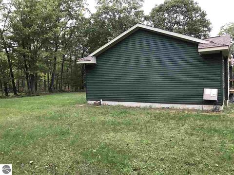 6820 E Pierce Rd, Harrison, MI 48625 photo 4
