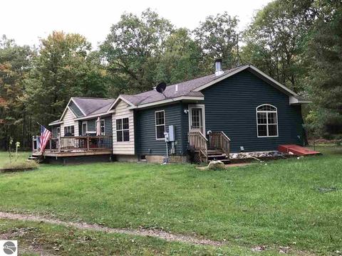 6820 E Pierce Rd, Harrison, MI 48625 photo 2