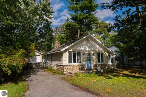 2017 Eighth, Traverse City, MI 49686 photo 3