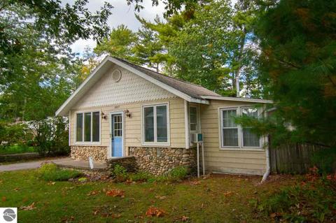 2017 Eighth, Traverse City, MI 49686 photo 2