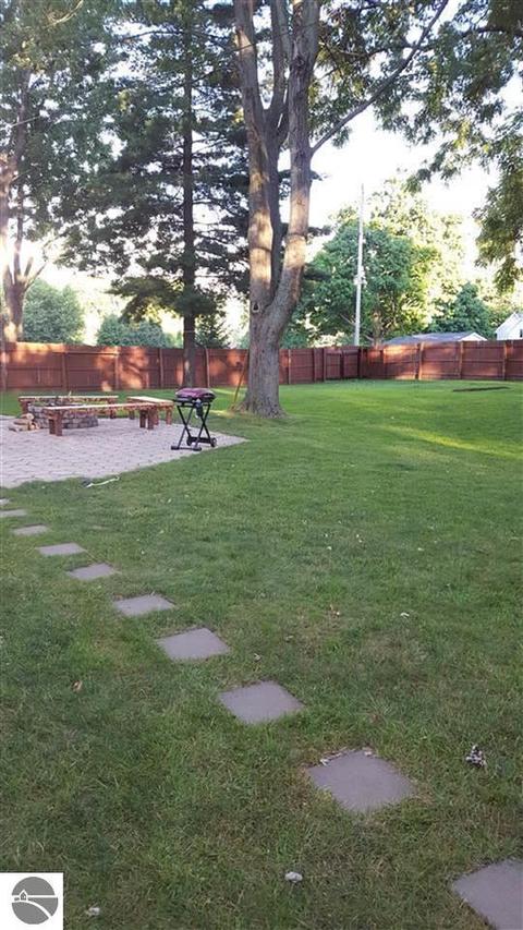 329 N St Johns St, Ithaca, MI 48847 photo 4
