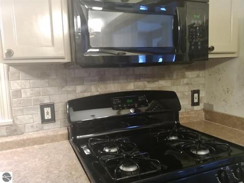 329 N St Johns St, Ithaca, MI 48847 photo 10