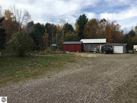 1860 Deep River Rd, Standish, MI 48658 photo 5