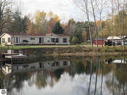1860 Deep River Rd, Standish, MI 48658 photo 1