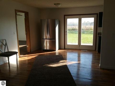 5639 S Wise Rd, Shepherd, MI 48883 photo 5