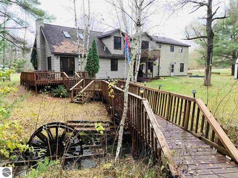 3925 E 8 Rd, Manton, MI 49663 photo 2