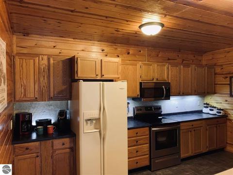 3925 E 8 Rd, Manton, MI 49663 photo 9