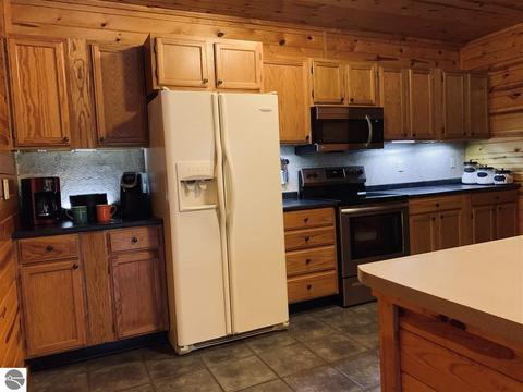 3925 E 8 Rd, Manton, MI 49663 photo 11