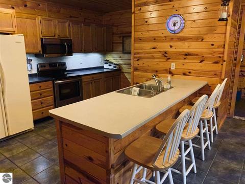 3925 E 8 Rd, Manton, MI 49663 photo 10