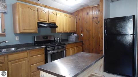 406 Oak Ln, Mio, MI 48647 photo 4