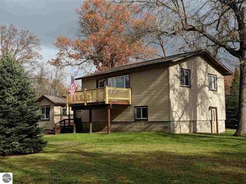 406 Oak Ln, Mio, MI 48647 photo 1