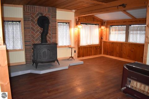 10609 White Pine Rd, Interlochen, MI 49643 photo 15