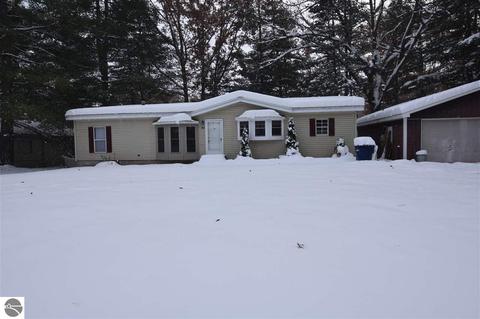 9615 First St, Interlochen, MI 49643 photo 3