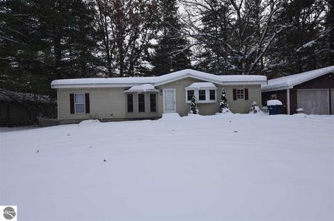 9615 First St, Interlochen, MI 49643 photo 5