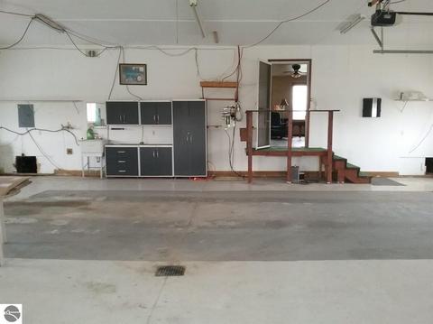 8703 E Pleasant Valley Rd, Shepherd, MI 48883 photo 17