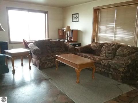 8703 E Pleasant Valley Rd, Shepherd, MI 48883 photo 2