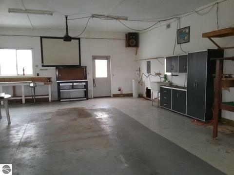 8703 E Pleasant Valley Rd, Shepherd, MI 48883 photo 16