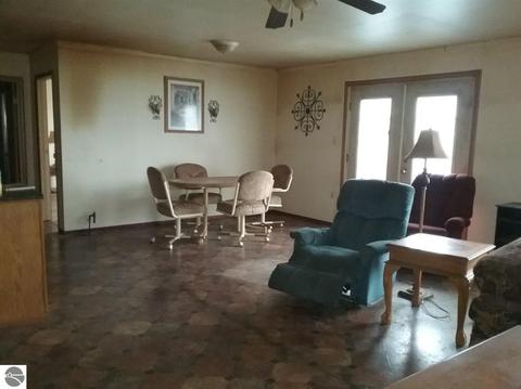 8703 E Pleasant Valley Rd, Shepherd, MI 48883 photo 8