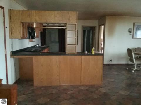 8703 E Pleasant Valley Rd, Shepherd, MI 48883 photo 6