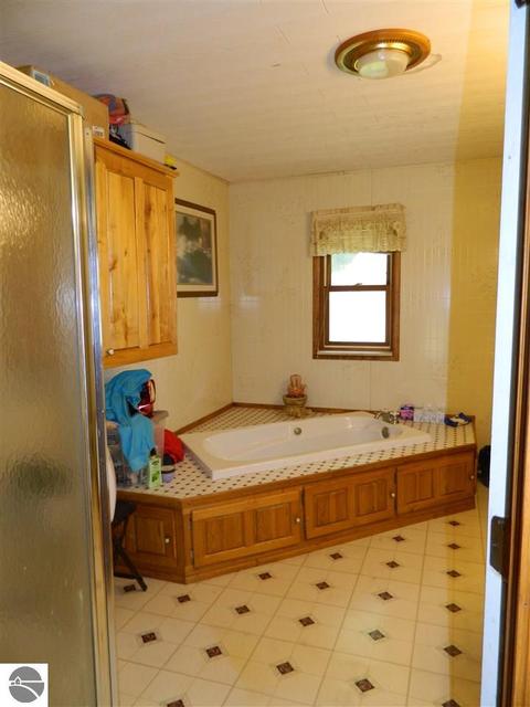 5569 Antonia Rd, Au Gres, MI 48703 photo 5