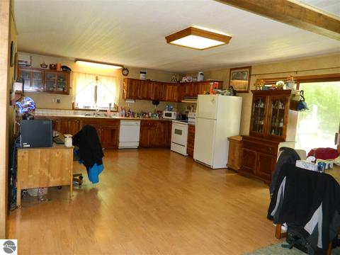 5569 Antonia Rd, Au Gres, MI 48703 photo 3