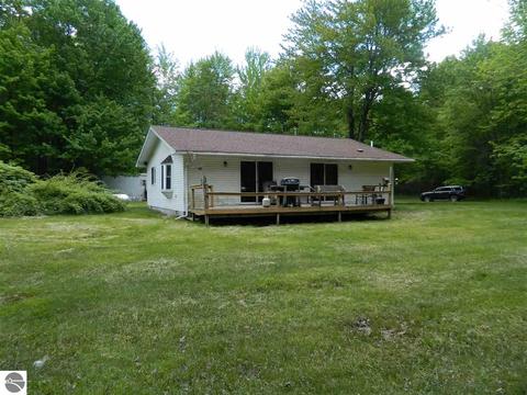 5569 Antonia Rd, Au Gres, MI 48703 photo 1
