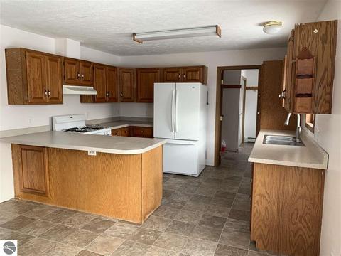 7497 E 16 Rd, Manton, MI 49663 photo 10
